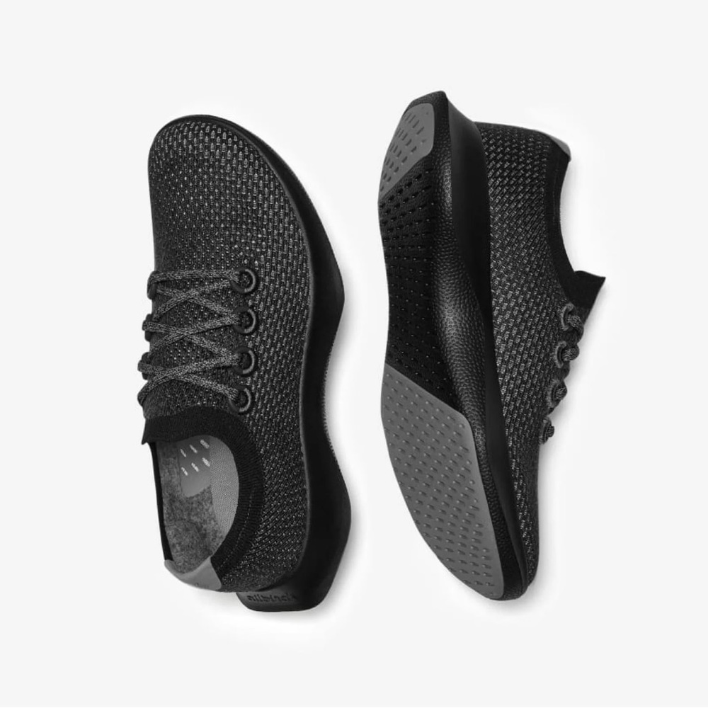 Women’s tree dasher 1 sneaker size 8 lightly used